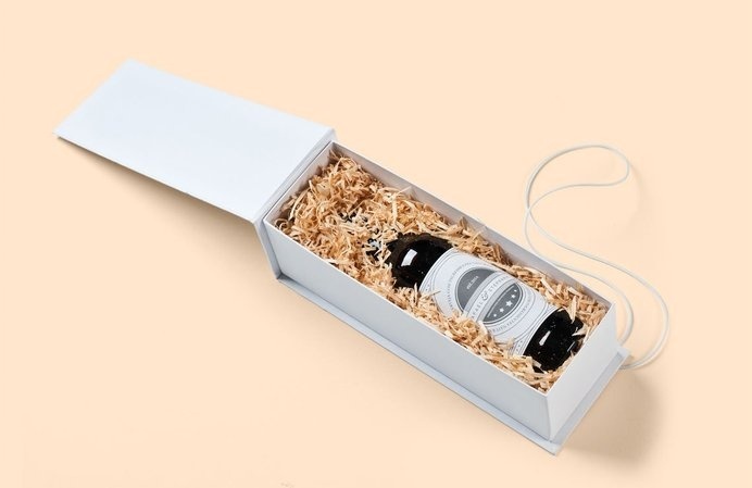 Stephanie & Rafael wedding branding #packaging