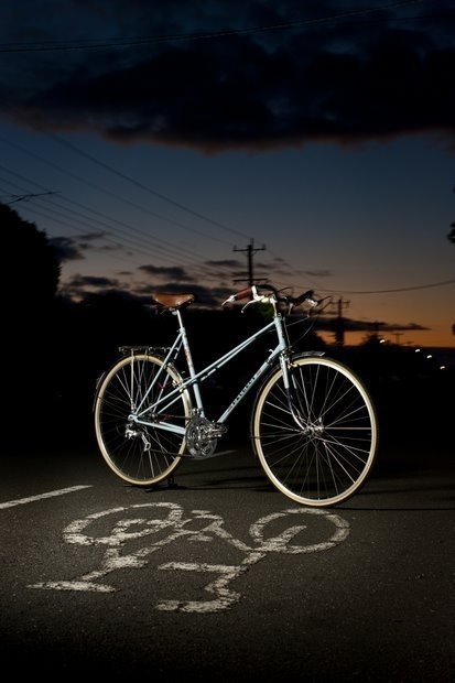 wellappointedbike:Why mixtes rock. No prejudice from me, really.(via Momentum Mag) #bicycle #shadow #bike #dusk