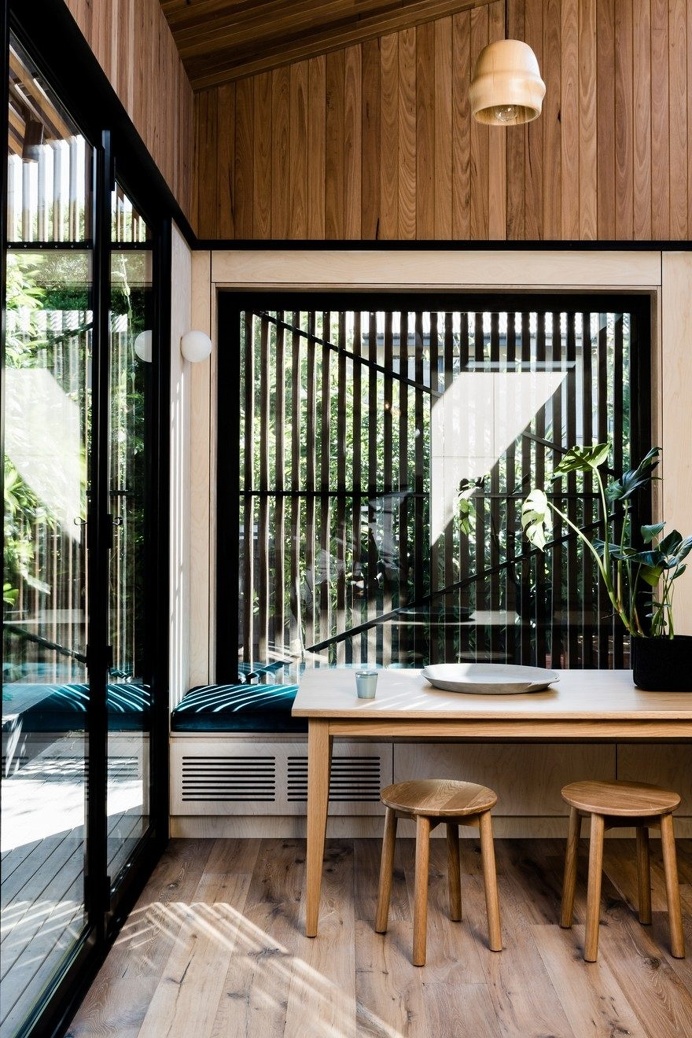 Light Corridor House is an Extension to a Typical Victorian Workers' Cottage 5
