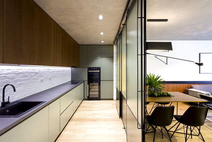 Bachelor's Apartment Features Glass and Steel Structures that Give Modern Vibe - InteriorZine
