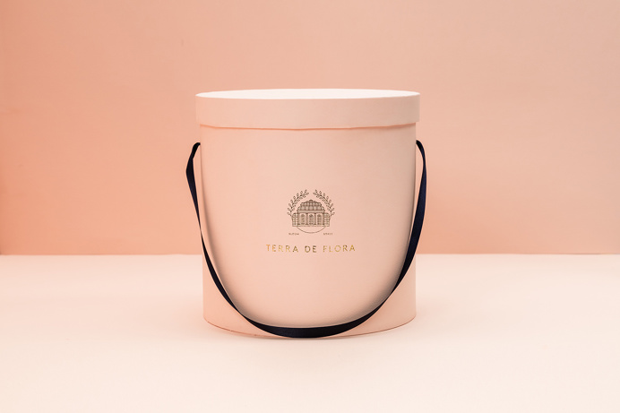 Terra de Flora by Param branding design corporate identity pink new modern style bestcool minimal graphic designer mindsparkle mag www.min