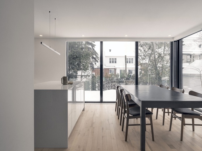 Maison Soeur is a minimal residence located in Montréal, Canada, designed by APPAREIL Architecture