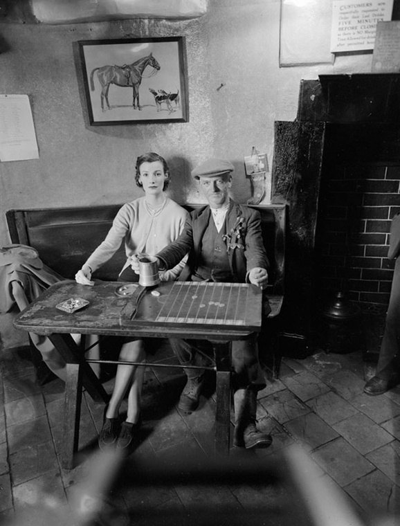 Norman Parkinson - Hobnail Inn - Photos - Photohab - Photographer's Portfolios #fashion #photography #inspiration