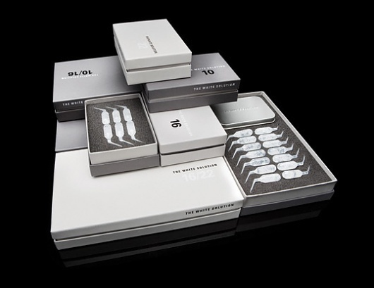 The White Solution #white #univers #packaging #el #solution #the #dental #brand #studio #creation #typography