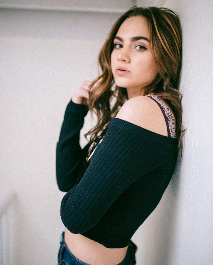 Gorgeous Lifestyle Portrait Photography by Emily Khan