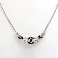 Necklace with 28 brilliant-cut diamonds, together approx. 2,1 ct.,