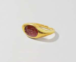 Goldring mit Karneol