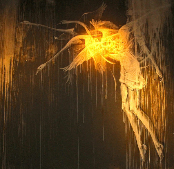 IMG_1571 #swan #girl #graffiti #art #street