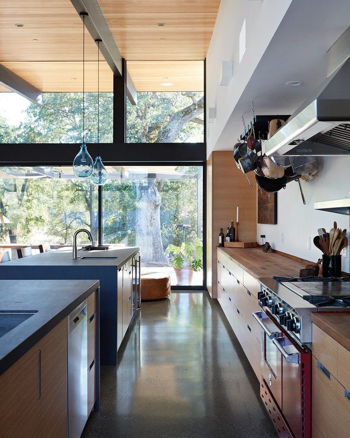 Sacramento Modern Residence with Classic Charm 8
