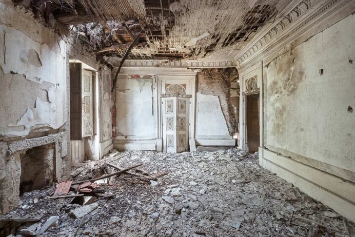 Mirna Pavlovic Documents The Decline of Grand European Villas