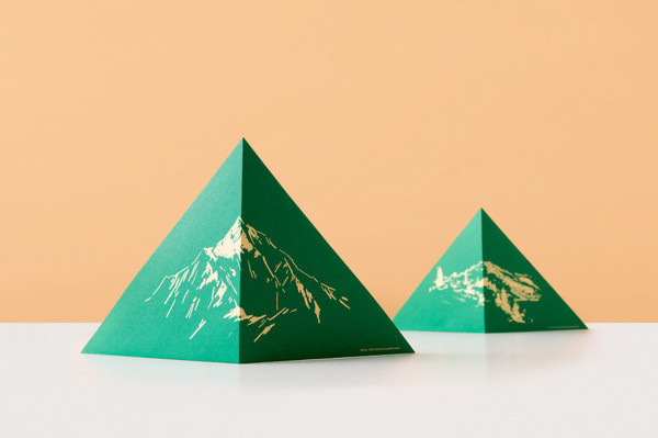 1209_oyama_001_m #fold #mountain #origami #triangle #paper #green