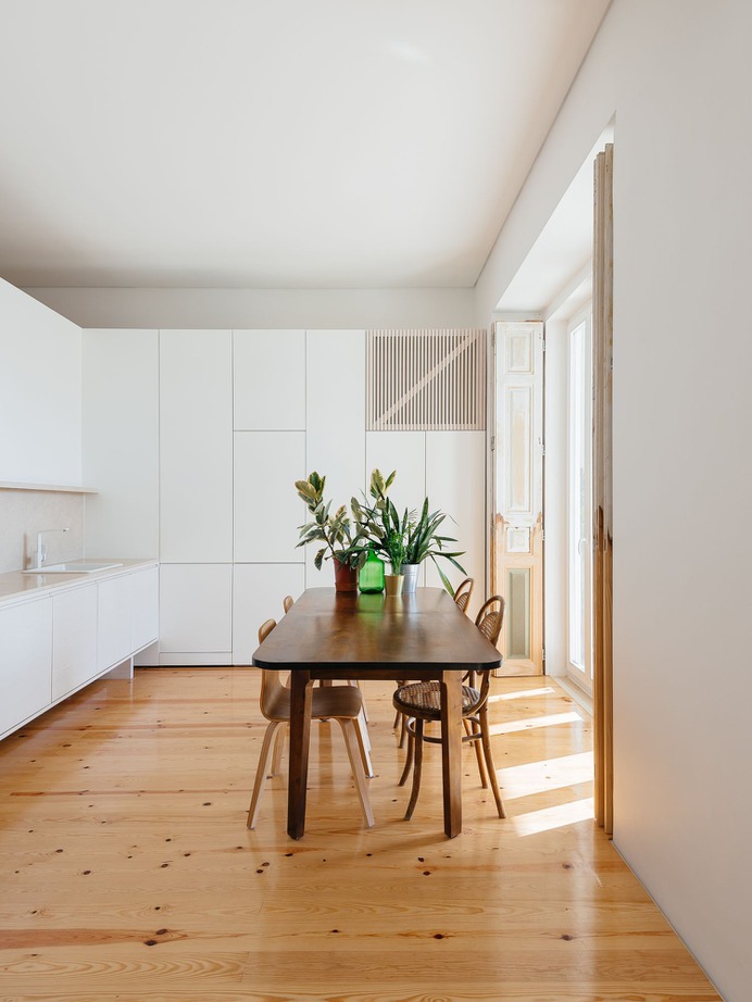 Apartment in Lapa by Filipe Foncesca Costa