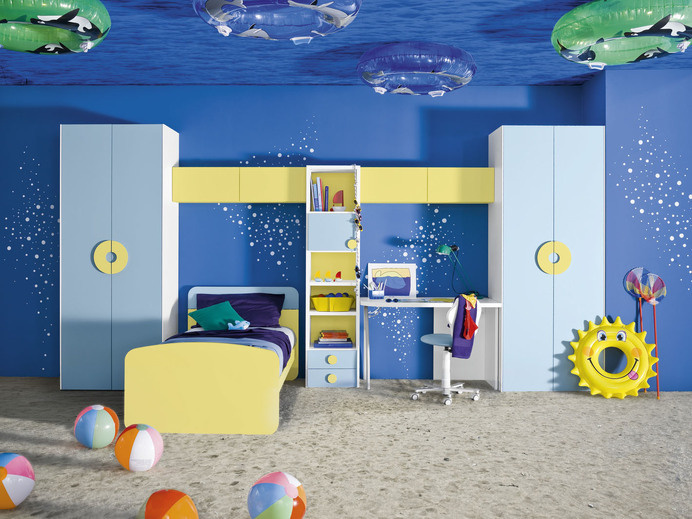 Painting Room With Hues Of Blue - www.homeworlddesign. com (3) #design #decor #blue #room #decoration