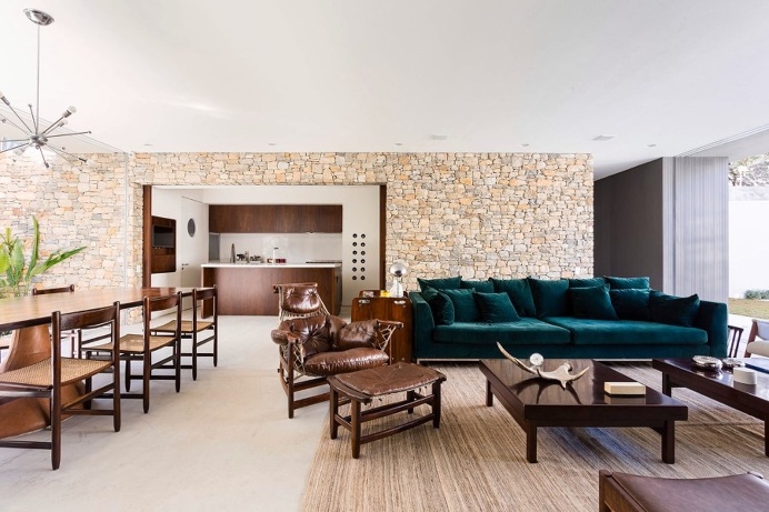 Lara House