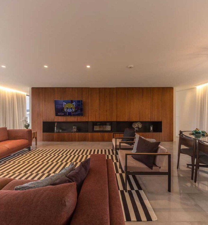 Casa Tojal / Contaminar Arquitectos