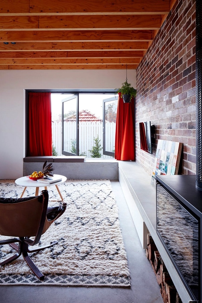 Those Architects Have Transformed a Small Semi Detached Sydney House into a Light-Filled Home