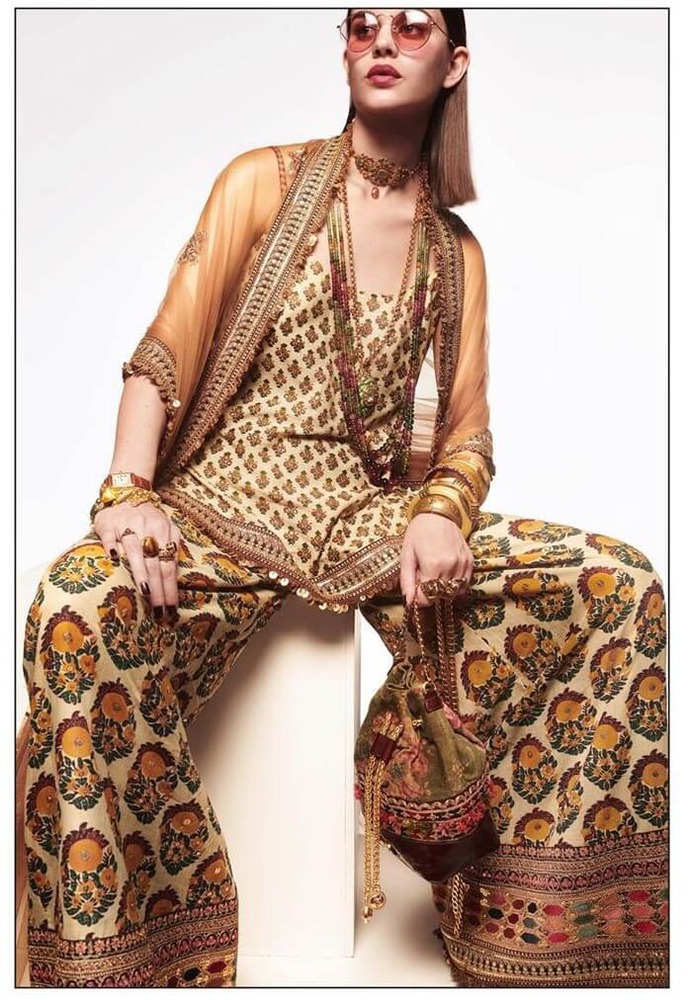The Neo-Bohemian : Modern Mehendi