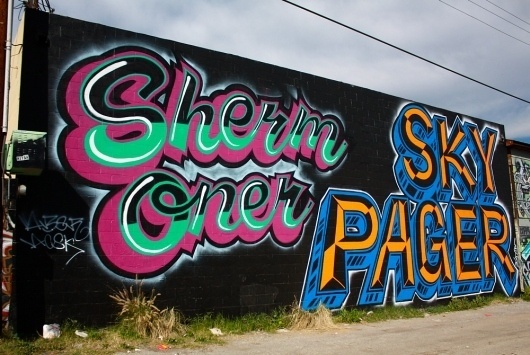 17.jpg (JPEG Image, 1000x670 pixels) #graffiti #pager #sky