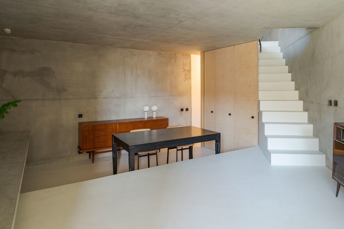 Triangular House by Studio_lpp