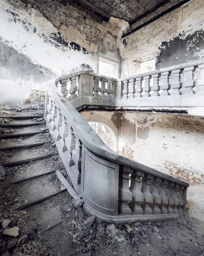 Abandoned Belgium: Stunning Urbex Photography by Valerie Leroy