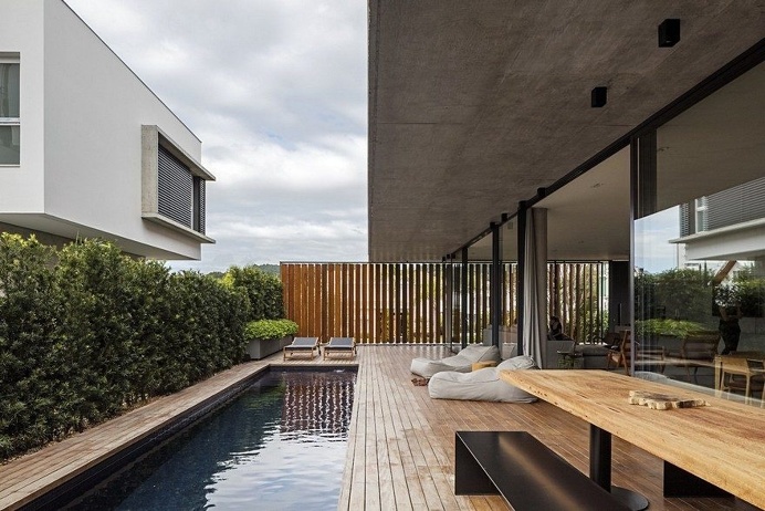Bravos House by Jobim Carlevaro Arquitetos 12