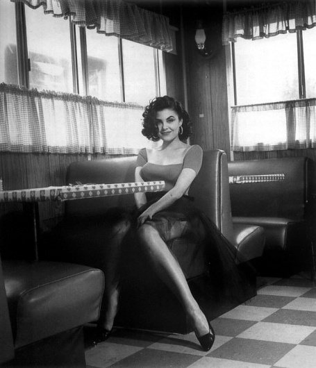 asleep and dreaming, i saw dead men living; awake, i saw living men dead. - decapitate animals #diner #woman