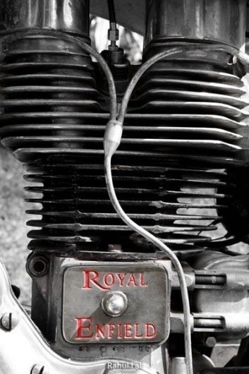 Art of Motorcycling #old #enfield #lal #india #classic #royal #engine #photography #bike #rahul