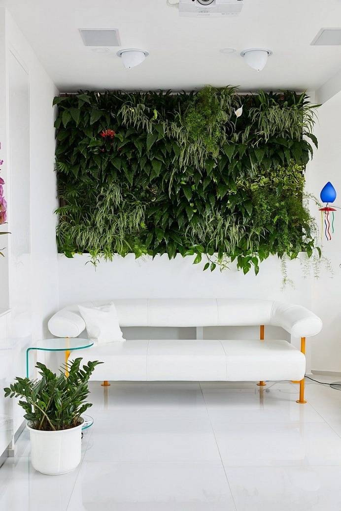 Colorful Apartment in the Heart of Budapest by Margeza Studio 2