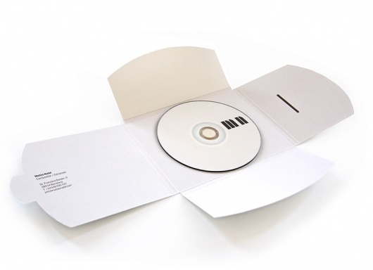 Matías Nadal. Compositor : Rocío Martinavarro- logo made from piano keys #packaging #logo #stationary