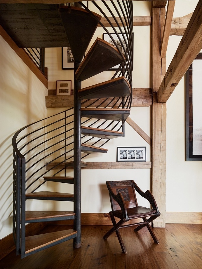 California Family Retreat – Big Sur Barn by Studio Schicketanz