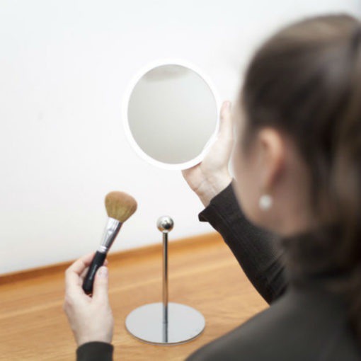 Detachable Air Mirror This Detachable Air Mirror is a makeup and vanity mirror that features an innovative and minimalist design. The mirror, which has a silicone grip on its rim, attaches to the stand through a magnet. Its magnetic mount enables it to swivel in all directions and detaches easily.