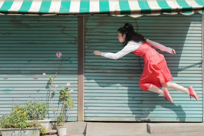 Yowayowa Camera Woman Diary: Levitating Self-Portraits by Natsumi Hayashiara