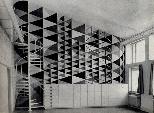 szakall:tellthetruthhomie:sonofmyfather:eric h olsen #interior #wall #geometry