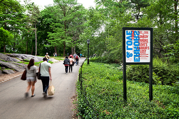 The graphics greet theatergoers in Central Park. #scher #paula #design #graphic #typography