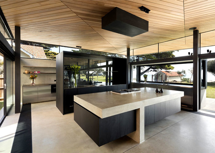 Sorrento Beach House - InteriorZine #architecture #house #home #decor #kitchen