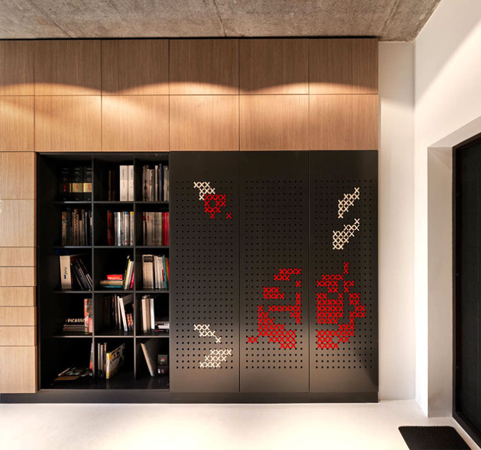 Integrated Green Wall at New Office of Yakusha Design - #office, office design, office space, #interior, interior design