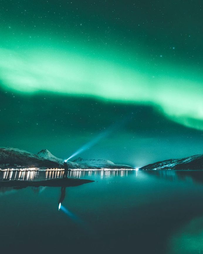 Steffen Fossbakk Captures Norway's Northern Lights in Spectacular Show