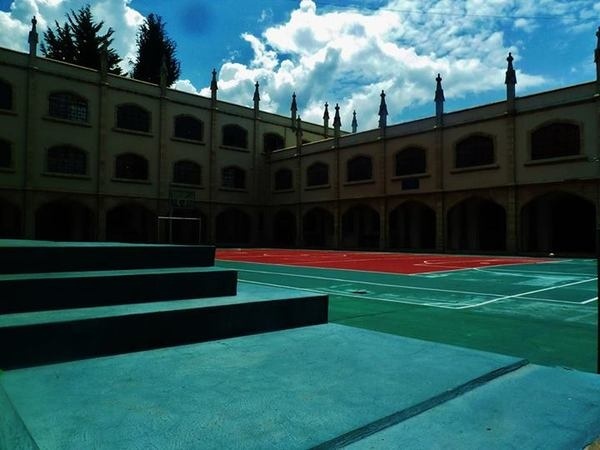 https://www.facebook.com/DavidWalbyPhotography #lines #courtyard #steps #quito #ecuador