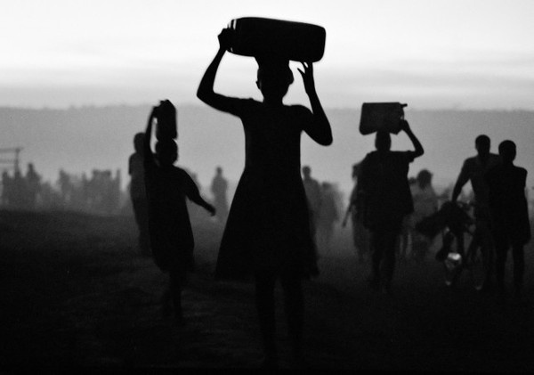 Katastrofechef husker Rwanda: »Jeg har aldrig set så mange døde mennesker« Politiken.dk #grarup #africa #rwanda #photography #jan