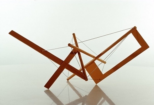 Google Image Result for http://www.trip.net/~bobwb/snelson/yellow_long_prong_1967.jpg #ken #sculpture #synergy #design #snelson #art #engineer