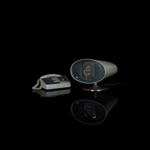WO AND WÉ #phone #retro #fi #sci #vintage #tv