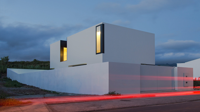 House 2M