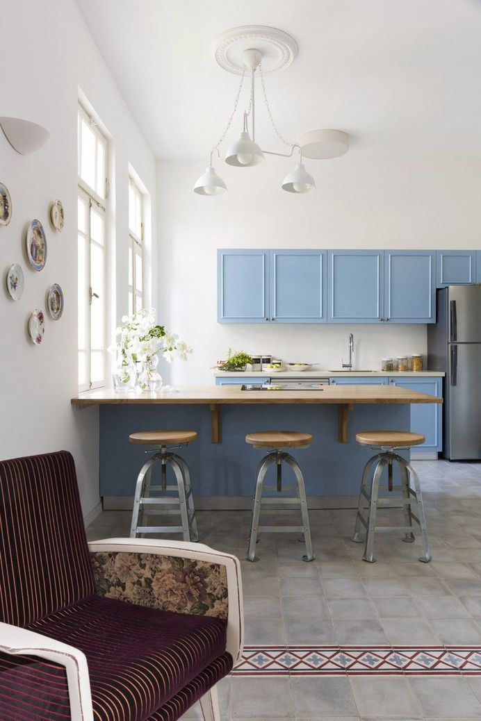 Two Apartments in Tel Aviv Designed by Two Sisters for Short-Term Rental 2