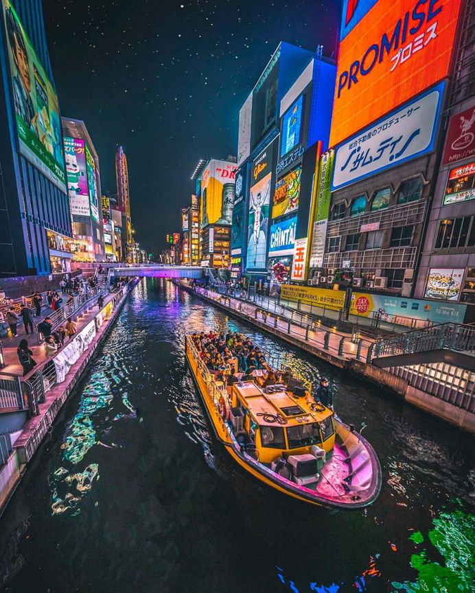 Playful and Modern Street Photography by Takeshi Hayakawa