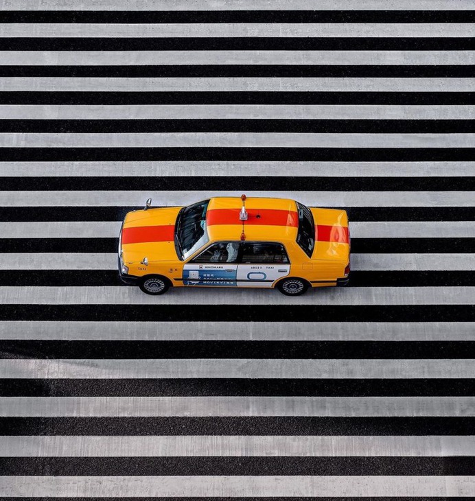 Striking Street Photography in Tokyo by Ben Richards