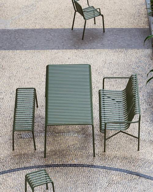 @SoudaBrooklyn / @haydesign: Winner of the Elle Decor International Design Award 2016 for outdoor, Palissade designed by Ronan & Erwan Bouroullec #HAYDesign #HAY #ronanerwanbouroullec #edida2016 Like what you see? Follow Souda on Instagram