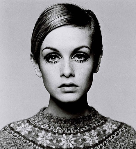 Halloween Made Easy: Twiggy « : TheGloss - A gloss on beauty, fashion, style, love and more #cute #eyes #girl