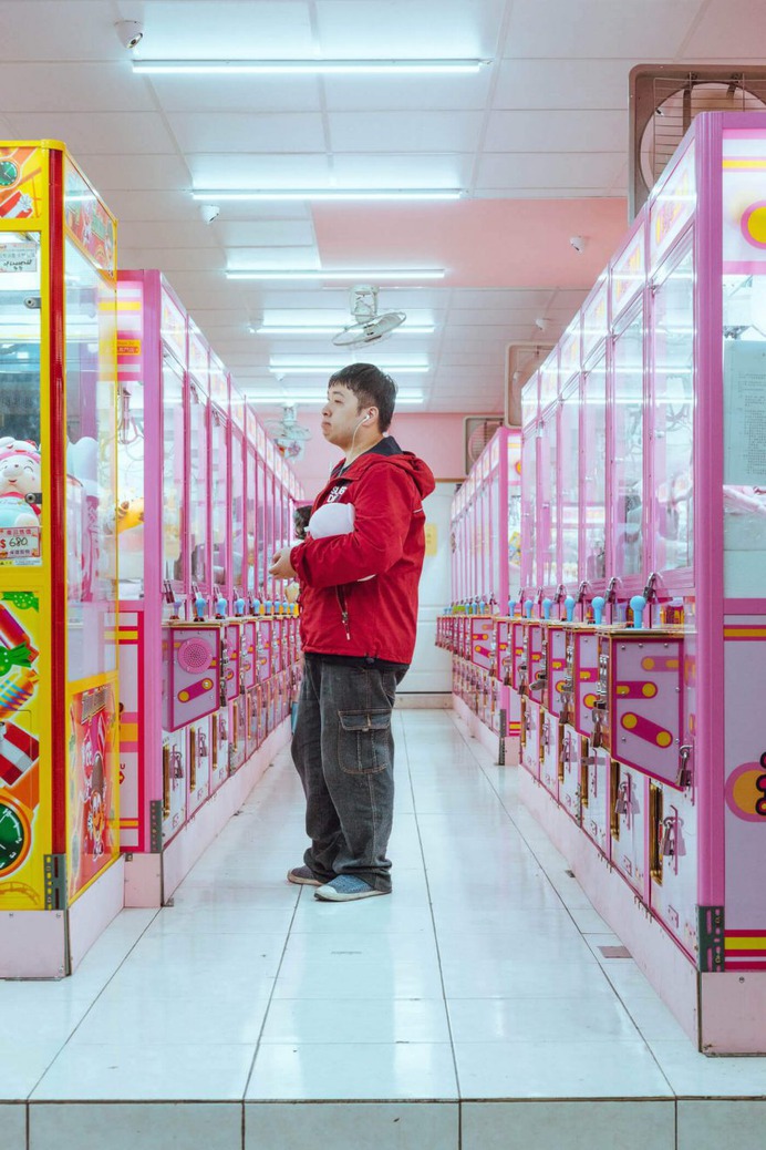 Atmospheric Street Photography by Alessandro Zanoni