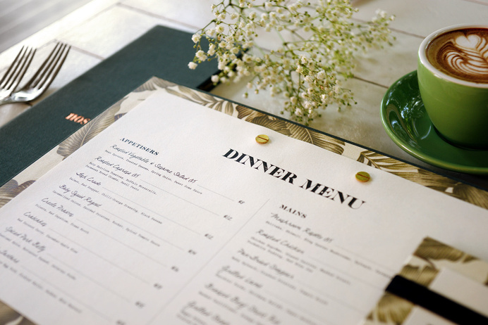 Nosh restaurant corporate design logo logotype branding identity deluxe luxury bar by Darling Visual Communications singapore mindsparkle ma