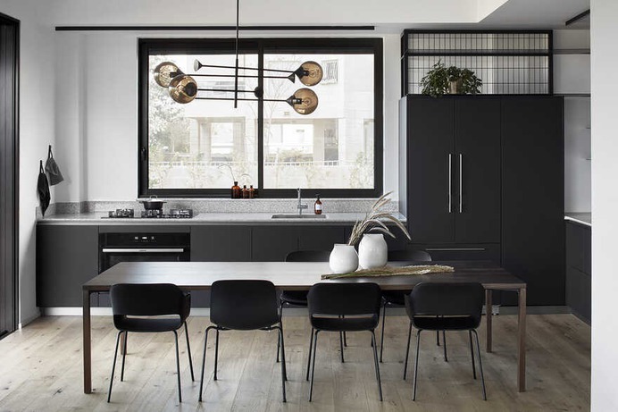 Monochromatic and Minimalist Look, dining room, Shira Lavi BD
